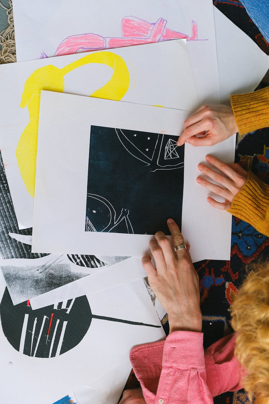 Navigating the creative world of graphic design? Learn how to craft the ideal Graphic Design Agreement to protect your interests and fuel creativity.